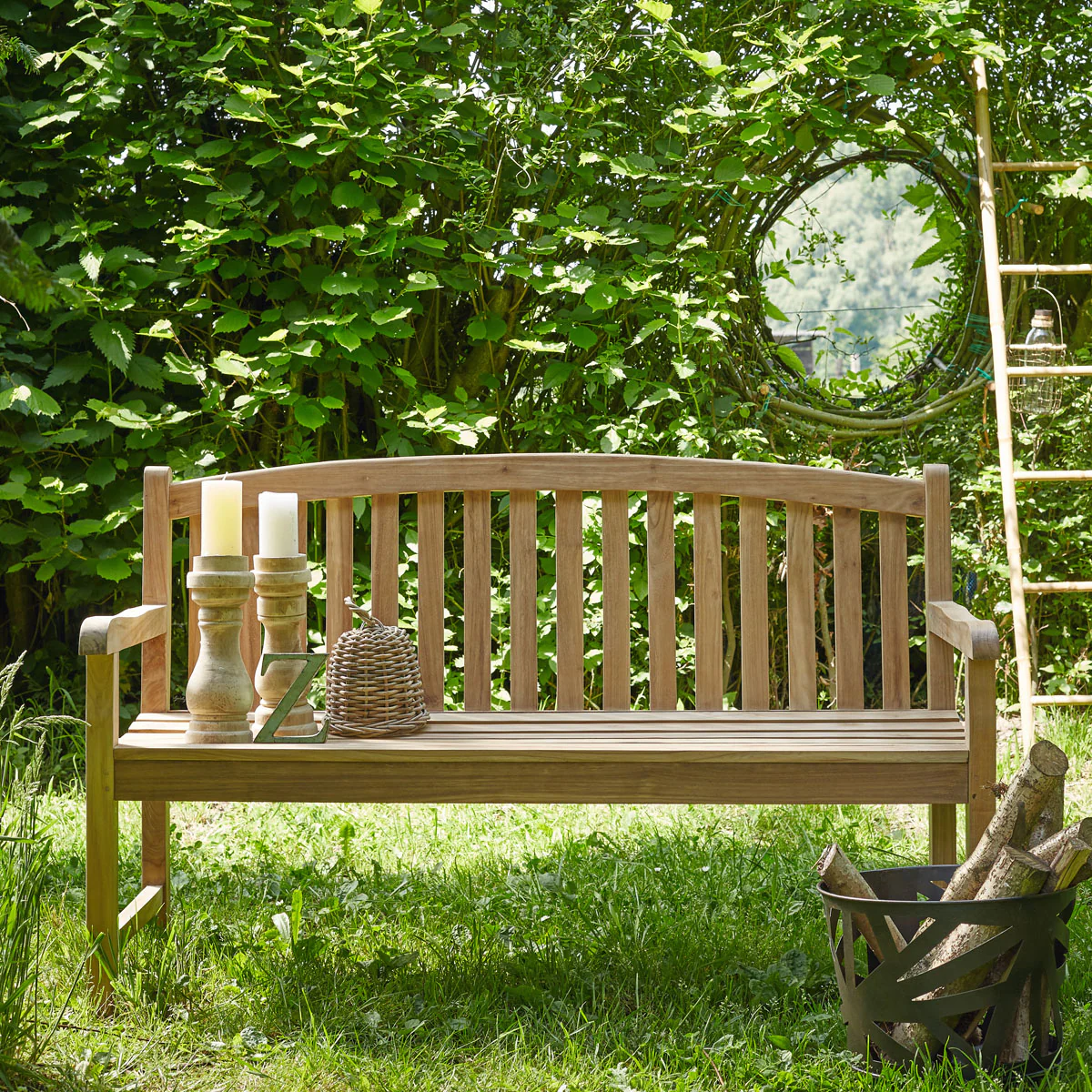 Gartenbank aus massivem Teakholz