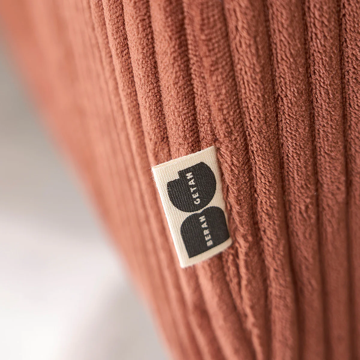 Gerades 4-Sitzer-Sofa aus terrakottafarbenem Cord - Image 7