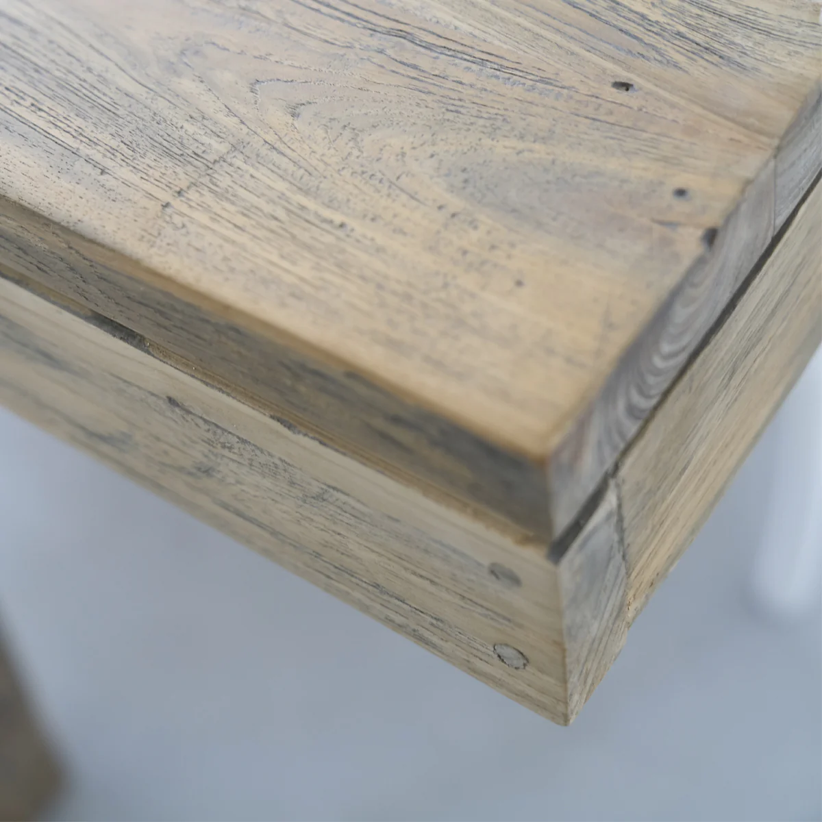 Ausziehbarer Tisch aus massivem, recyceltem Teakholz 10 pers. - Image 6