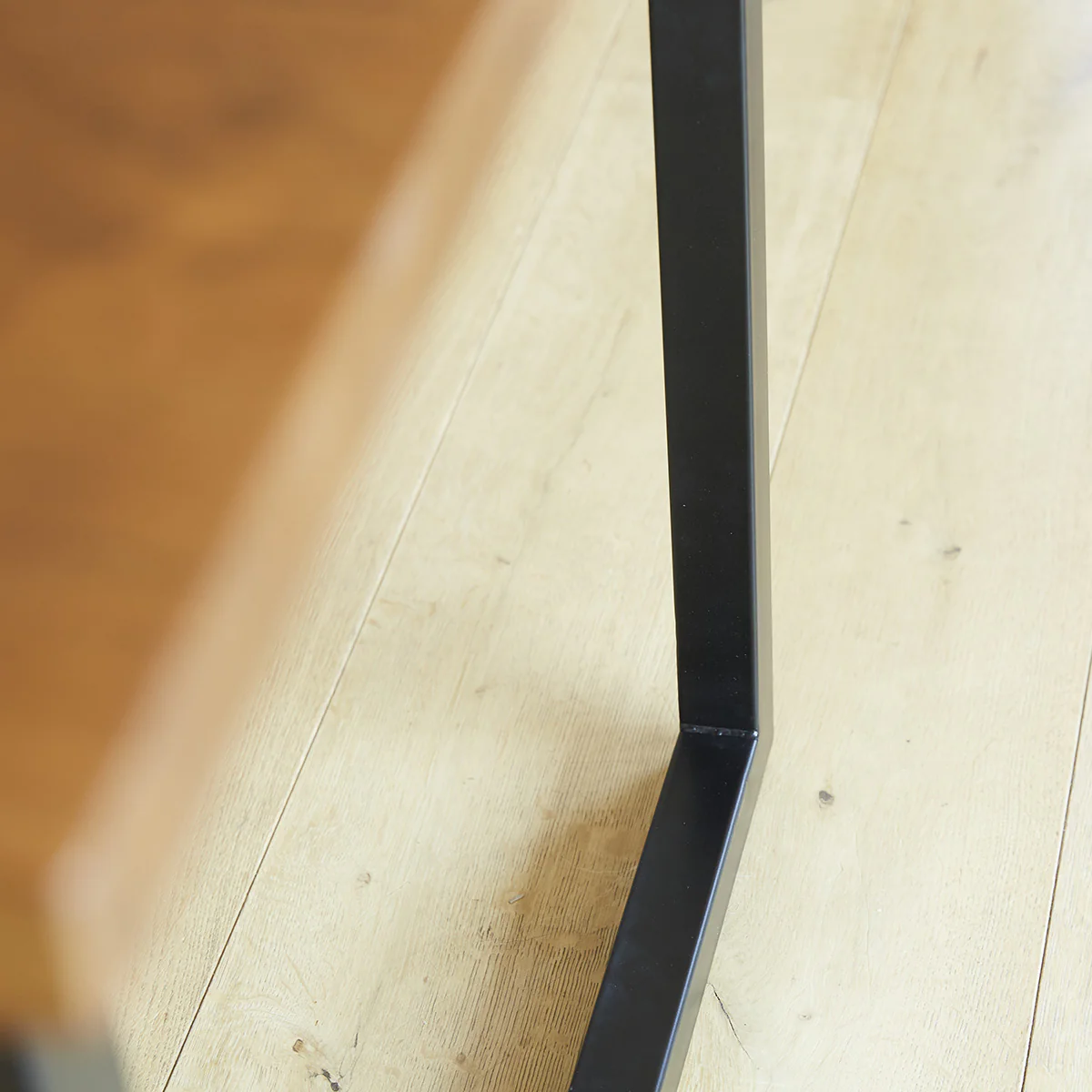 Tisch aus massivem Teakholz und Metall 8 pers. - Image 4