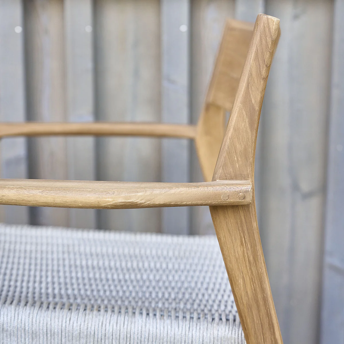 Gartensessel aus massivem Teakholz und mit beigem Rohrgeflecht (2er Set) - Image 6