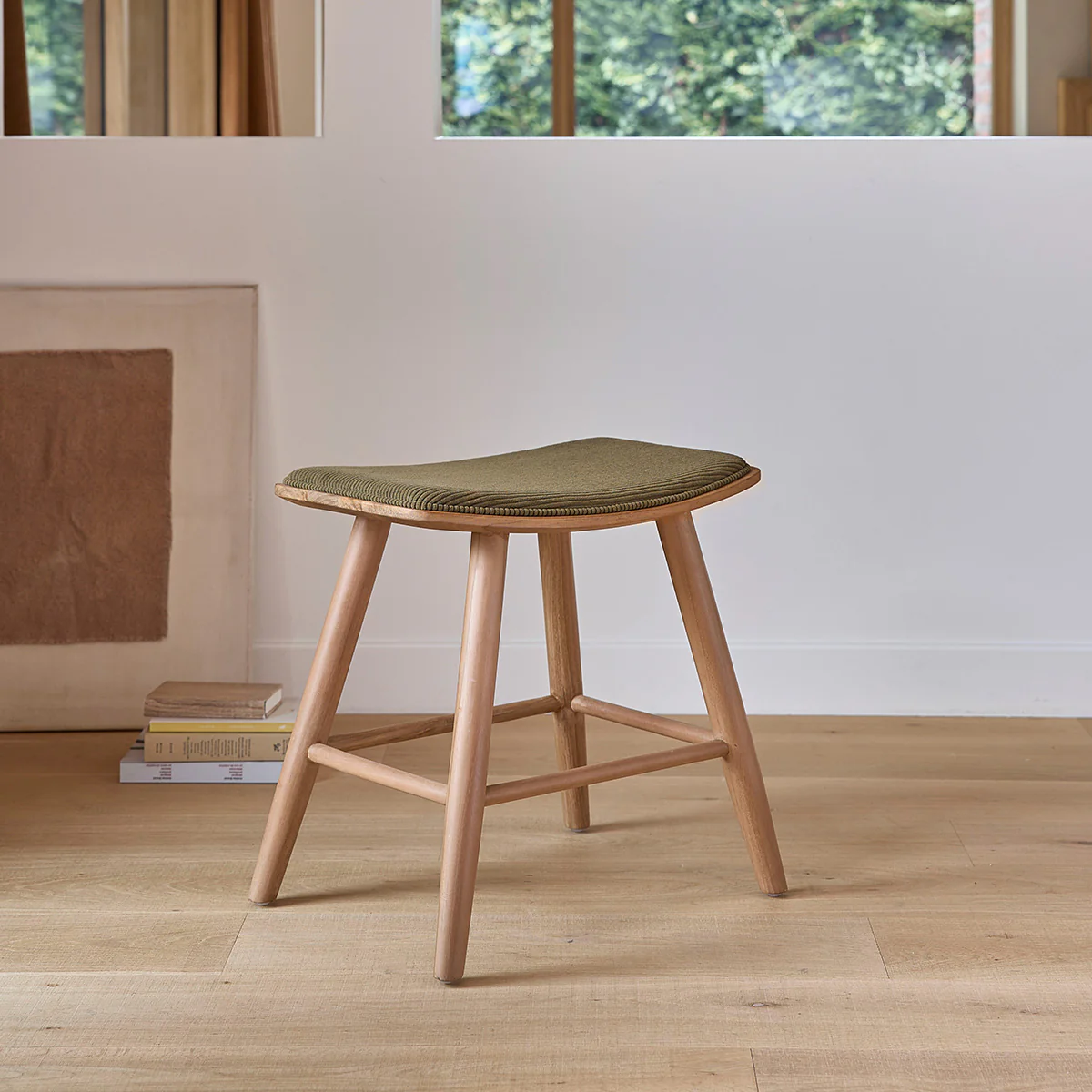 Barhocker aus Teakholz, Sitzfläche aus Cord 45 cm