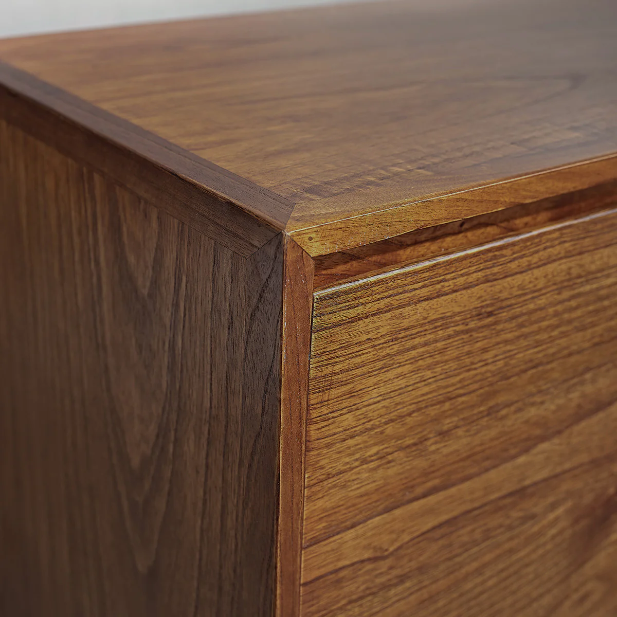 Kommode aus massivem Mindi mit Nussbaum-Oberfläche 180 cm - Image 5
