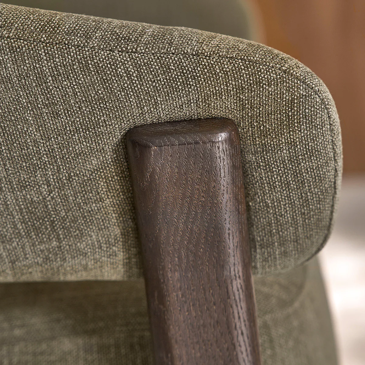 Sessel aus massiver Eiche mit Nussbaum-Finish und khakifarbenem Chenille-Stoff - Image 5