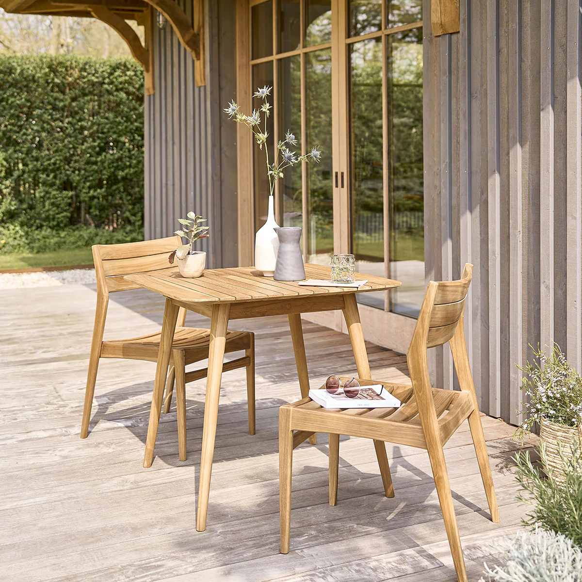 Quadratischer Gartentisch aus massivem Teakholz für 2 bis 4 Pers. - Image 7