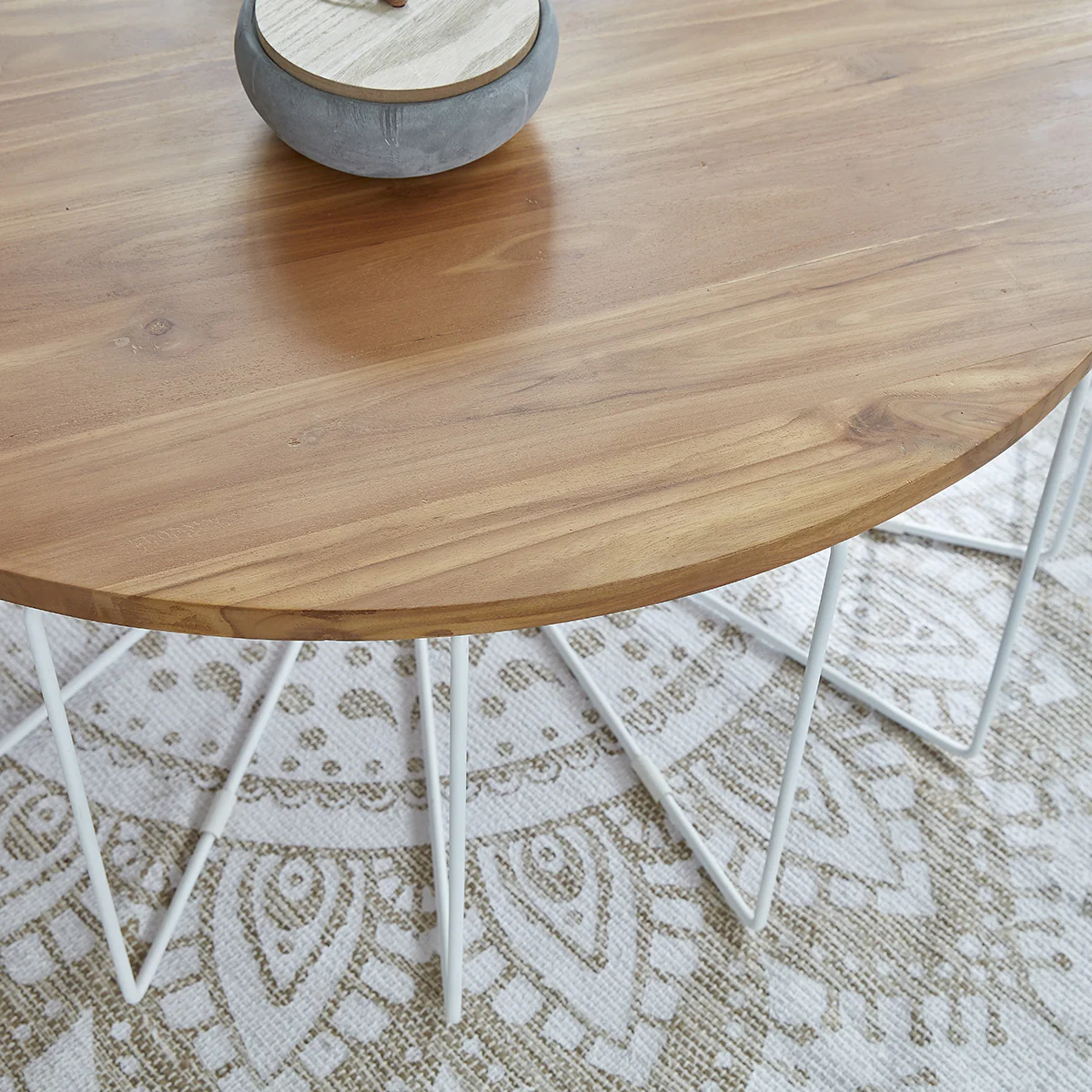 Couchtisch aus massivem Teakholz und Metall Ø 100 cm - Image 4