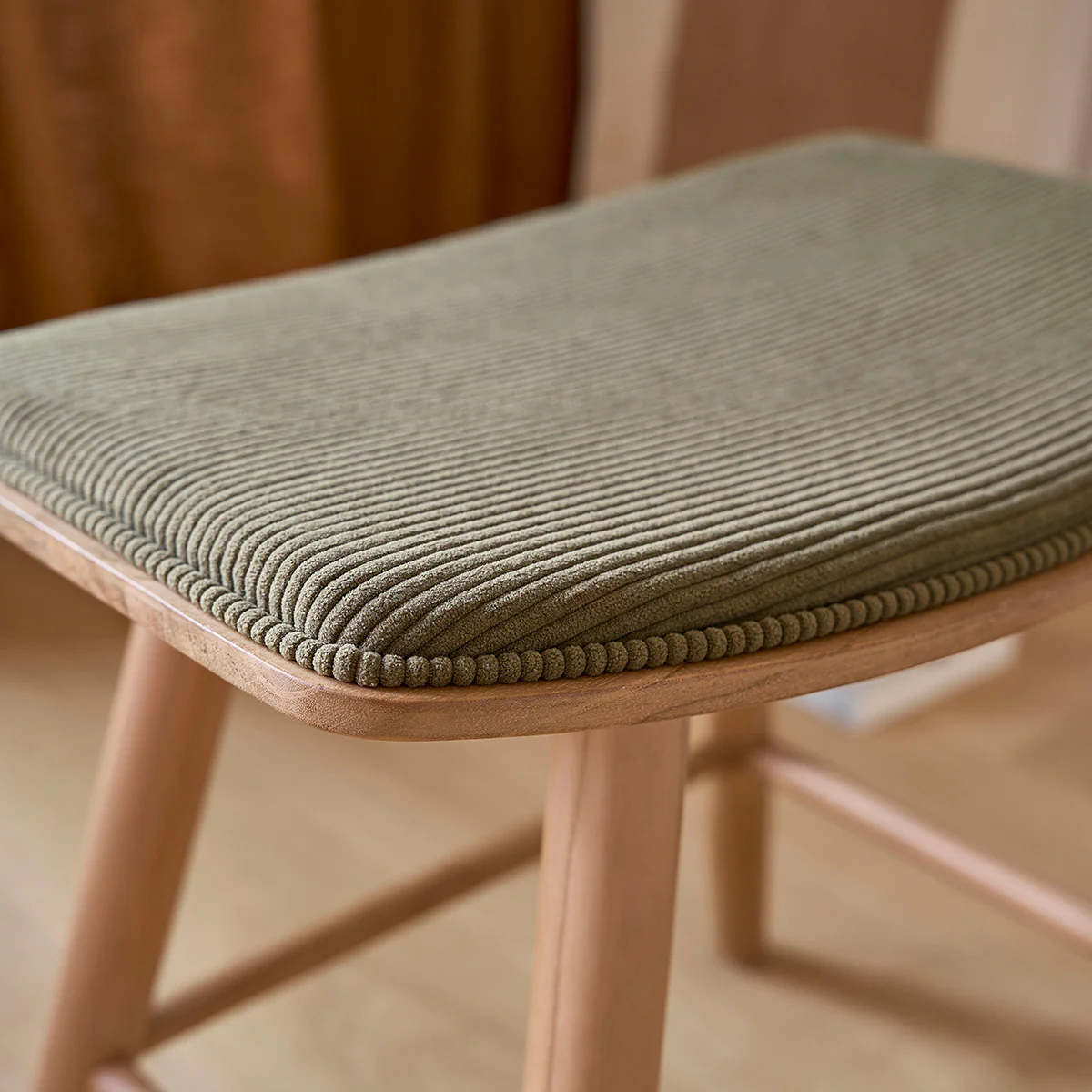 Satz von 2 Barhockern aus Teakholz, Sitzfläche aus Cord 45 cm - Image 6