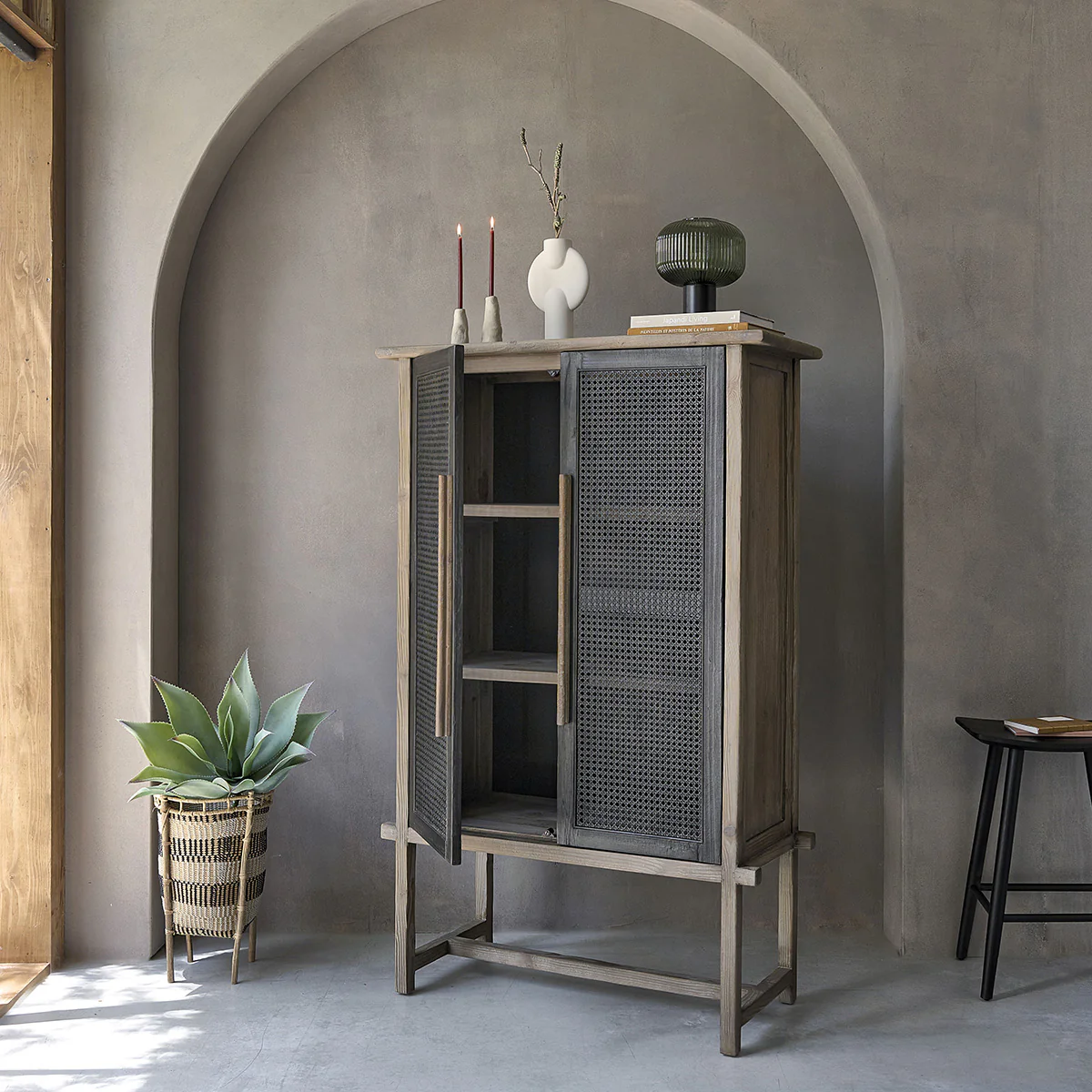 Schrank aus recyceltem Massivholz - Image 4
