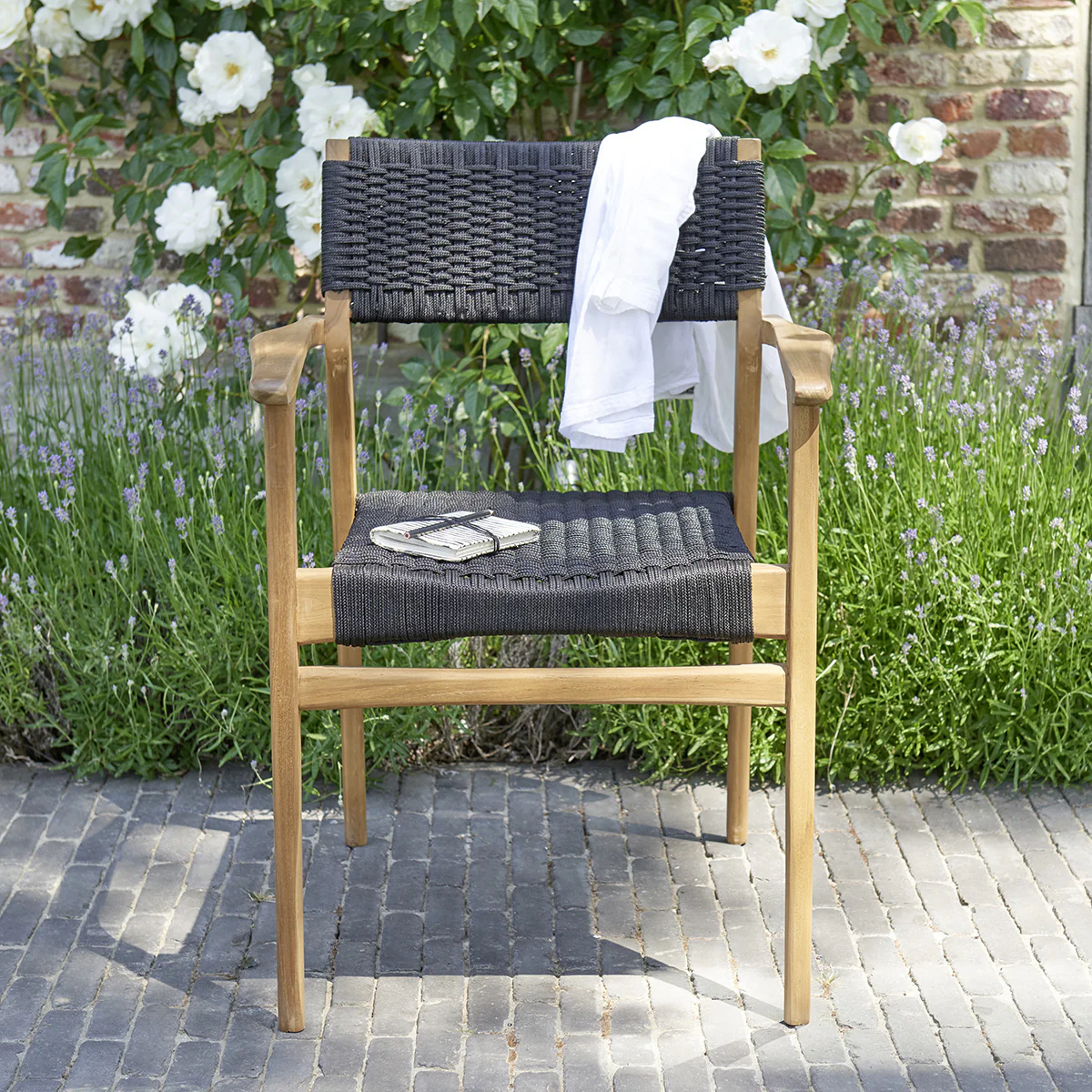 Gartensessel aus massivem Teakholz und schwarzem Tauwerk - Image 3