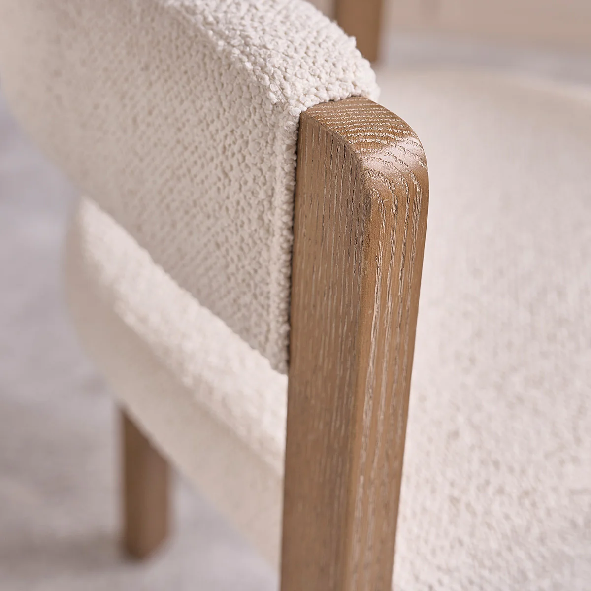 Set von 2 Stühlen aus Eiche und Bouclé-Stoff - Image 7