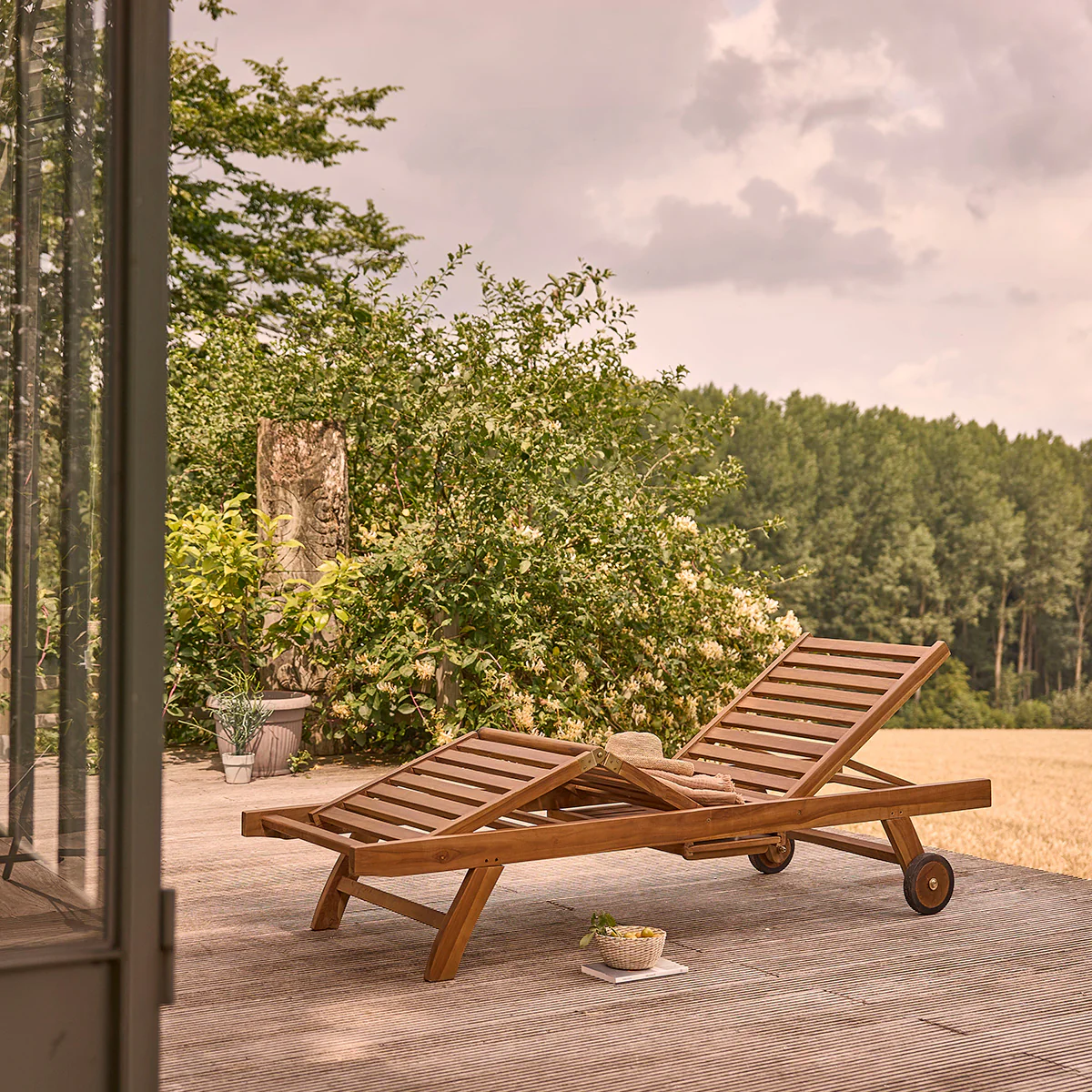Set aus 2 Liegestühle aus geöltem Teakholz - Image 7