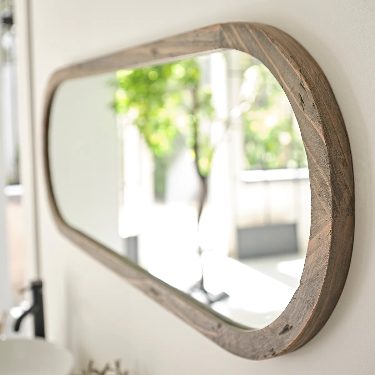 Spiegel aus massivem recyceltem Holz oval 140x50 cm - Image 3