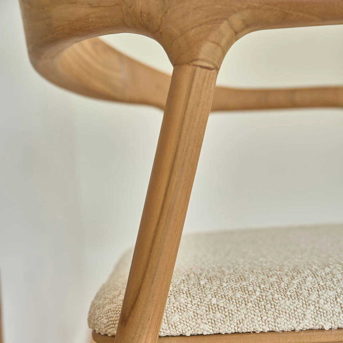 Stuhl aus massivem Teakholz mit Sitzfläche aus Bouclé-Stoff - Image 7
